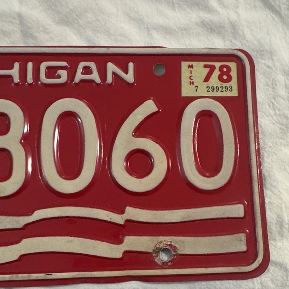 Vintage Authentic 1976 Michigan License Plate - Picture 3 of 8
